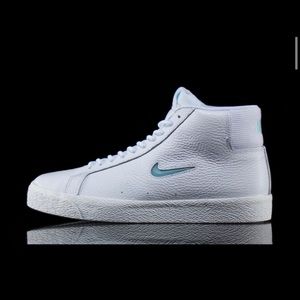 NWT Nike SB Zoom Blazer Mid